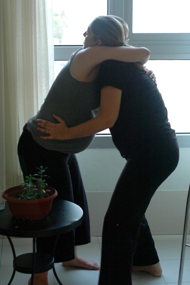 Liat Salomon, doula, supporting a pregnant woman in labor